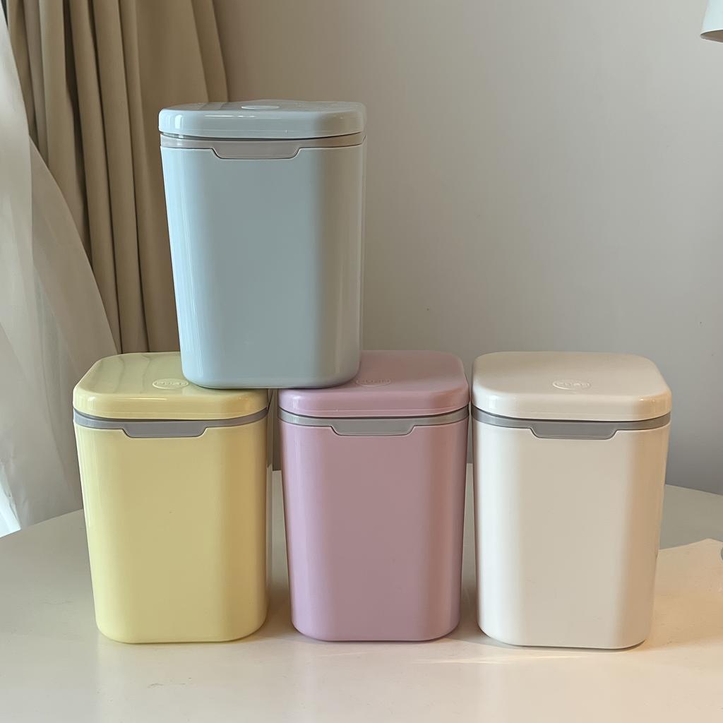 Simple Desktop Mini Trash Can with Lid, Creative Press-Type Waste Bin for Living Room and Office Cleaning & Storage