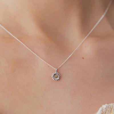 OR D`OR [925 Silver] Two-tone Daisy Pendant Necklace