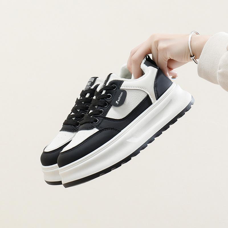 

Платформа маффин белые туфли девочки зима новый бархатный удобный спортивный повседневный универсальный увеличивающий рост обувь на доске XY788 35 чёрный