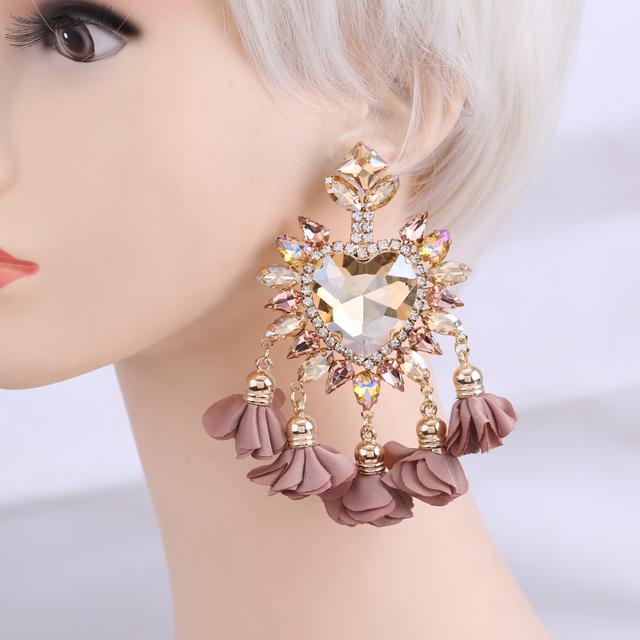 Aretes De Mujer Modernos Módní náušnice kapkové náušnice pro ženy Květinový střapec Náušnice Svatební Brincos šperky Dívka Dárky