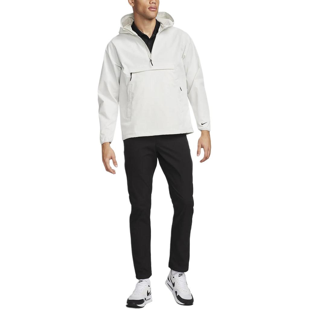 Nike Nieskrępowane Odpychające Wodę Kurtki Anoraki i Płaszcze Golfowe Męskie Jasny Kość FJ6816-072