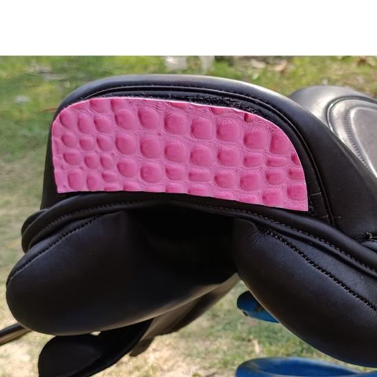 Leather Jumping Double Flap Saddle with Changeable Gullets – Elegant Cantle Design
