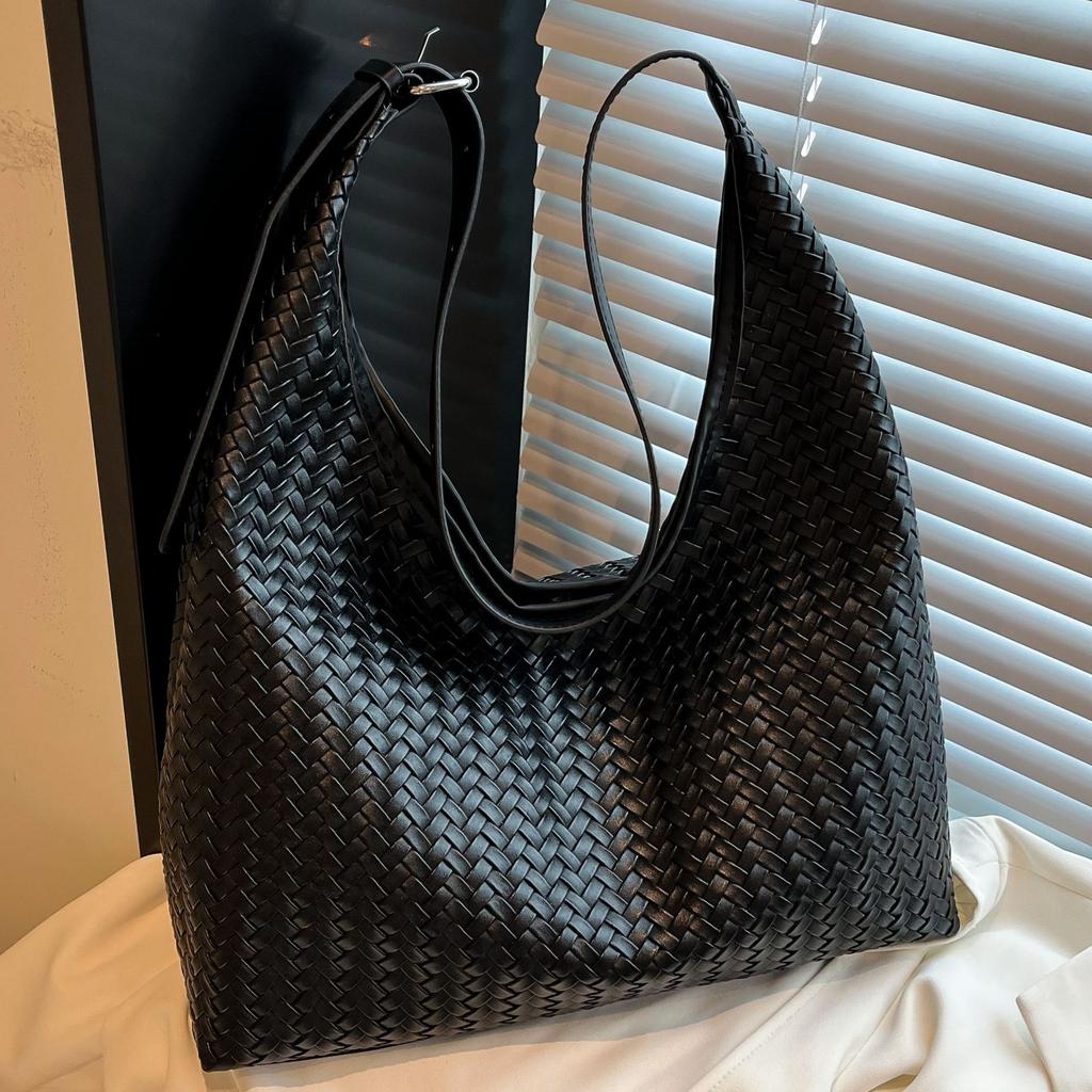 Retro Large-capacity Commuter Big Bag Women's 2025 New Shoulder Underarm Bag High-end Woven Pattern Tote Women's Bag