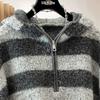 Si Baishe Damen Herbst Gestreifter Kapuzenpullover Locker Geschnitten
