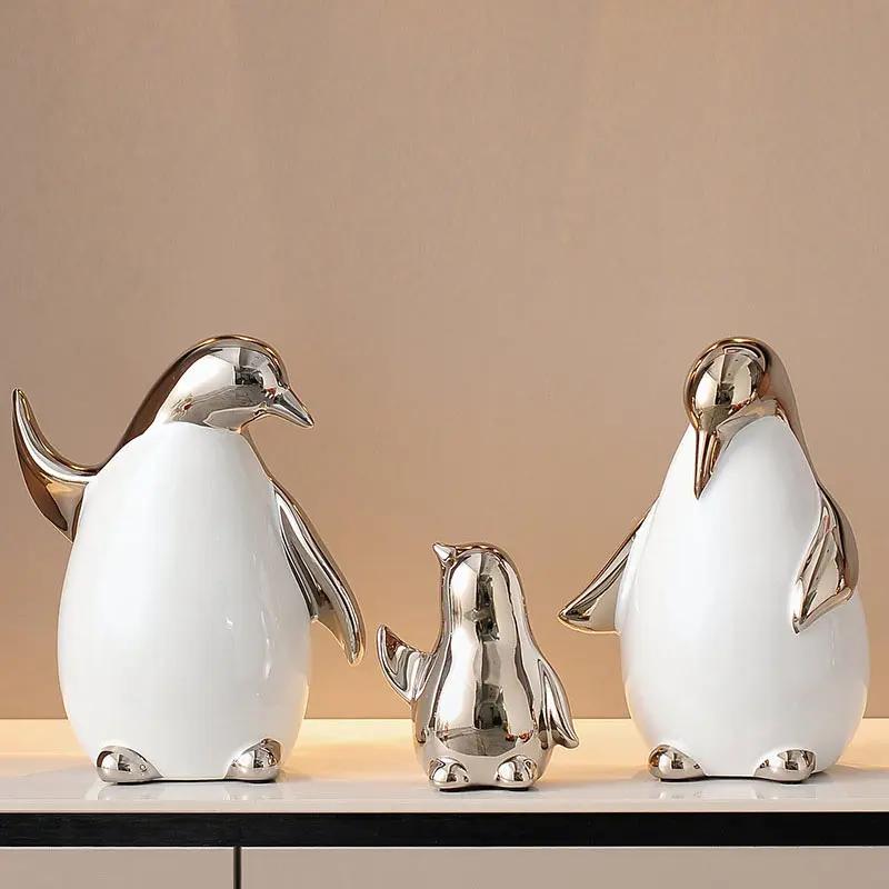 Creative Animal Cartoon Ceramic Figurines Golden Penguin Decoration Little Penguin Sculpture Ceramic Craft Home Decor Accessorie