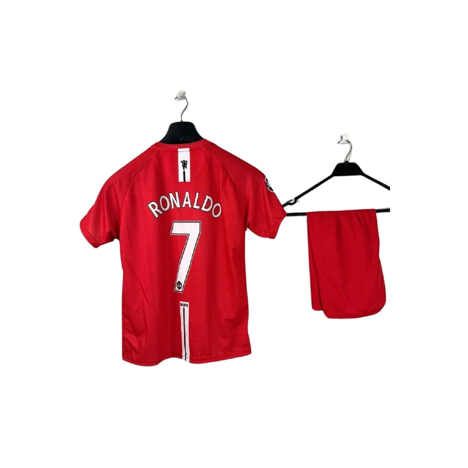 

Ronaldo Red Retro, Джерси Nostalgia Kids (джерси-шорты-носки-браслет) Набор из 4 шт. 3-4 Yaş чистый