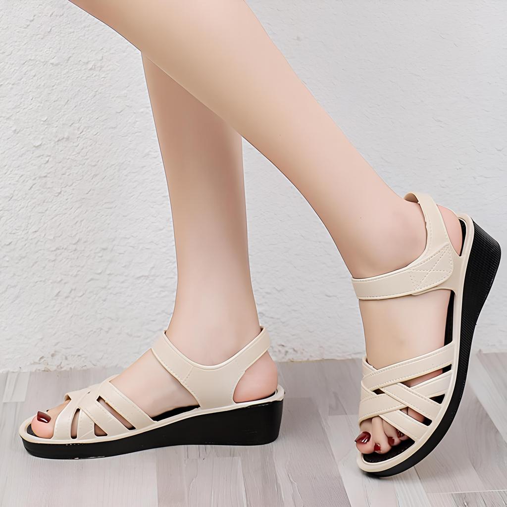 New Women's Sandals Summer Flat Bottom Soft-soled Beach Sandals Mother Shoes