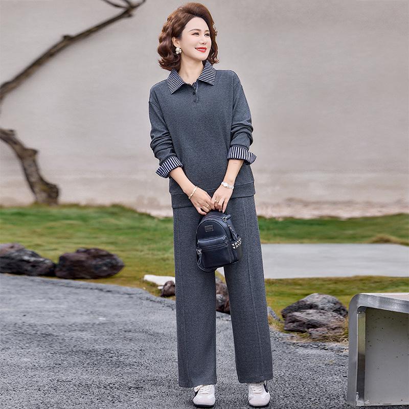 

Casual Two-Piece Sports Suit for Middle-Aged Women - Spring Shirt Collar Style 4XL (recommended 140-155 jin)