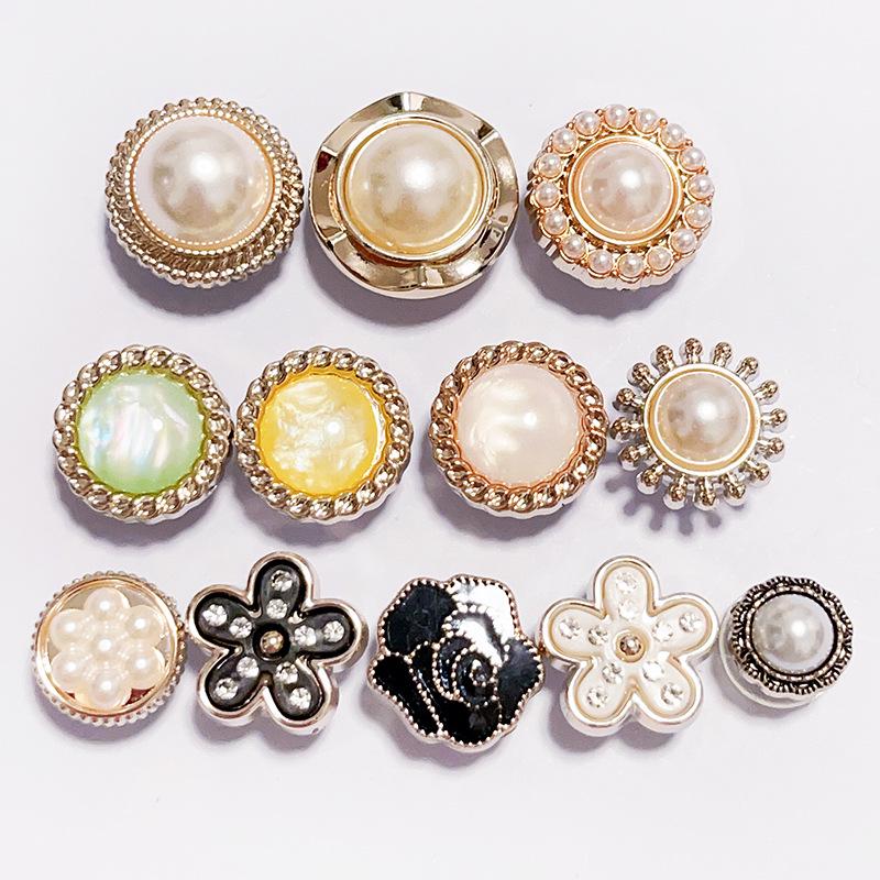 Buckle Shoe Flower Accessories: Retro Baroque Style for Crocs