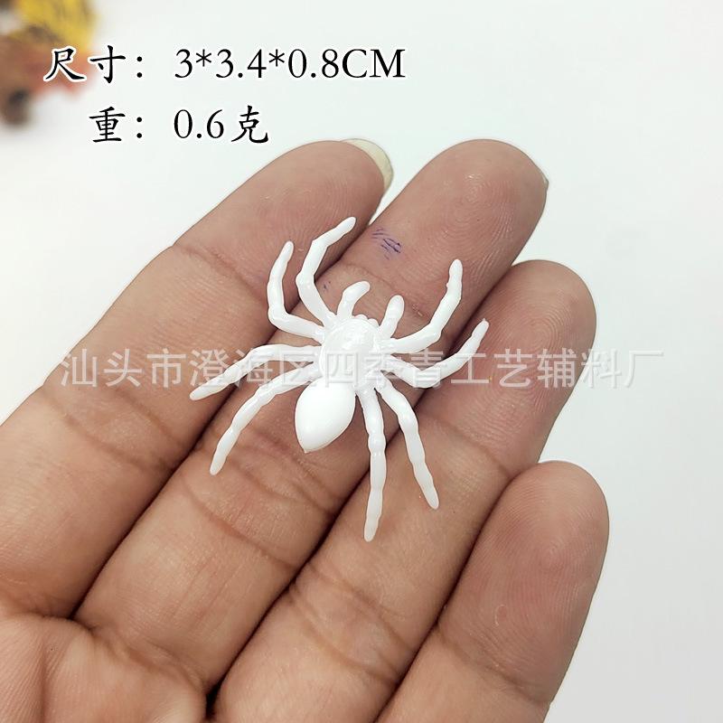 Fake Spiders Can Be Mixed with Halloween Layout Props Mini Little Spiders Trick Simulation Spoof