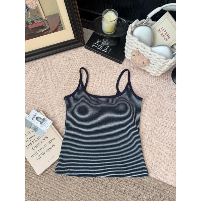 

Cotton Striped Camisole with Built-in Bra, Small U-Neck, Versatile Slimming Top, Covers Underarm Area One Size [80-120 Jin]