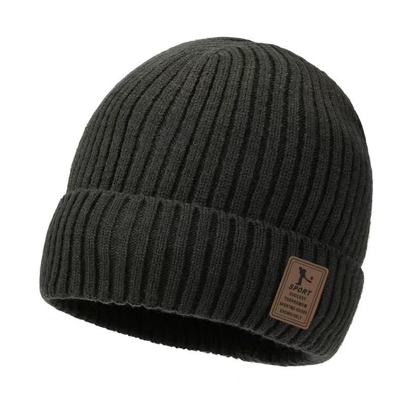 

Knitted Winter Hat With Letter Embroidery For Mens Cold Weather Protection