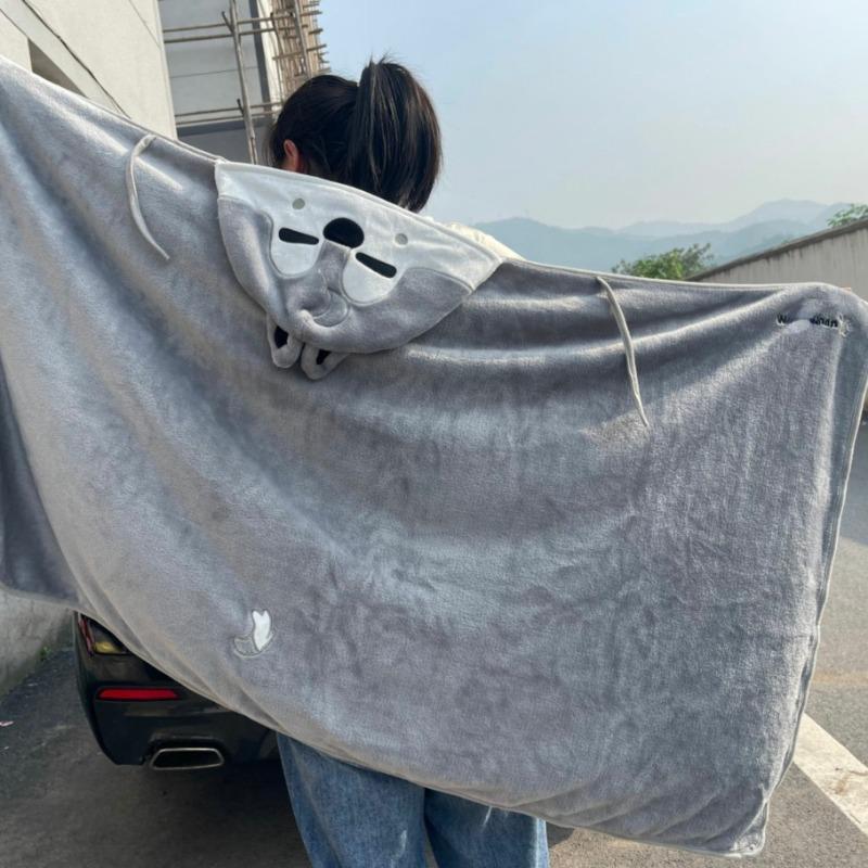 MINISO Kpop Skzoos Hooded Blanket Cartoon Cute Flannel Lazy Shawl Cape Blankets Bangchan LeeKnow ChangBin Felix Gifts Home Decor