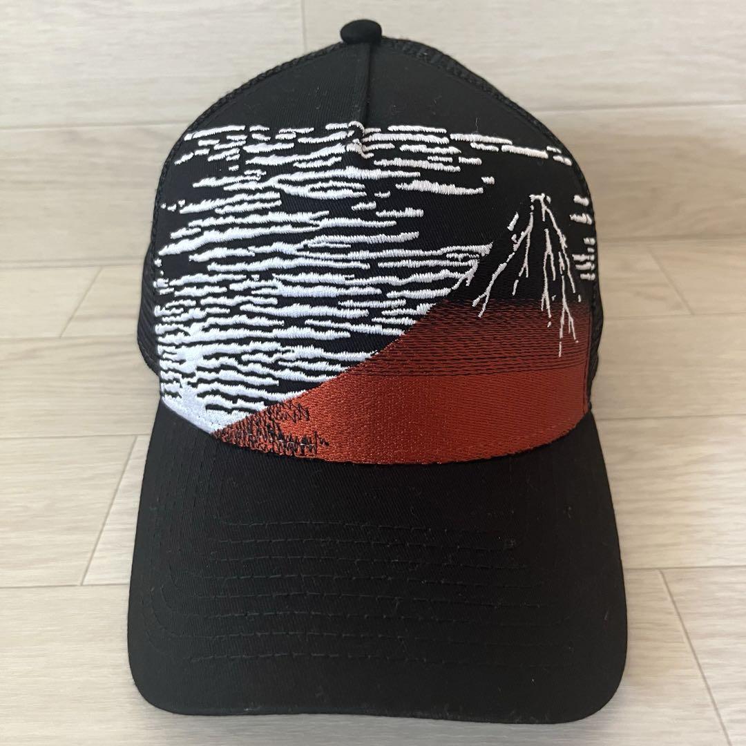 

[Б/У] Кепка-сетка NEWERA Ukiyo-e Вышитая Красная Фудзи, Черная, 9FORTY