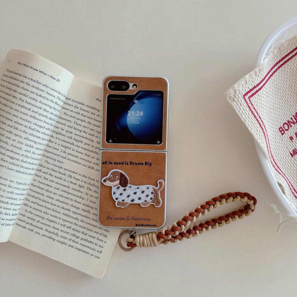 Brown Wrist Strap Phone Case for Samsung Galaxy Z Flip 6 5 4 3 Flip6 Flip5 Flip4 Flip3 5G PU Leather Shockproof Protective Cover