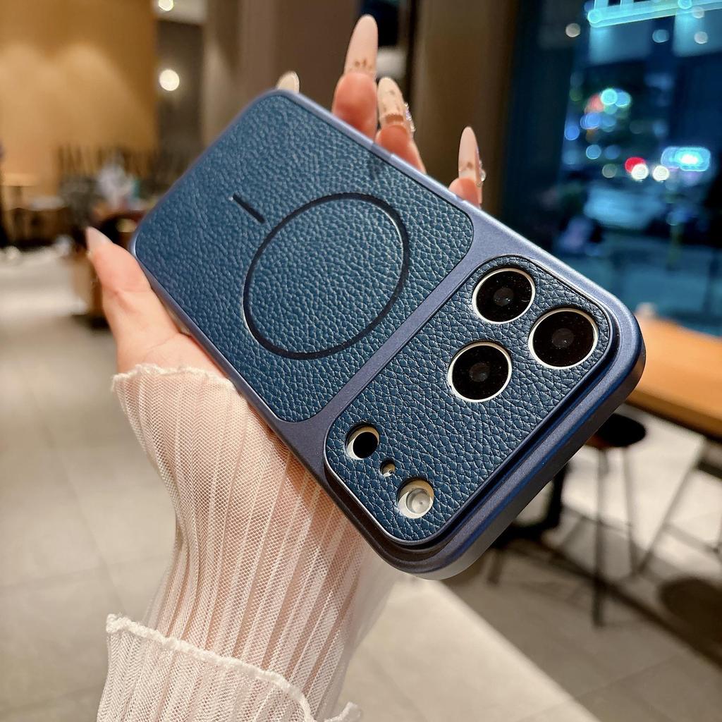 iPhone 17 PRO MAX Business Leather Lychee Pattern Magnetic Suction Phone Case with Drop Protection for Apple 16/15.