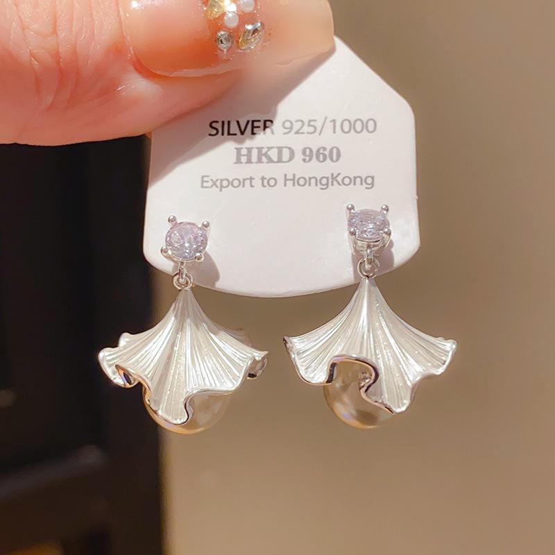 Silver Needle Diamond Tassel Drop Earrings: Elegant, Fashionable, Statement Design