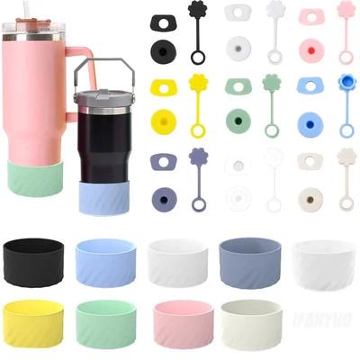Ensemble de 4 pièces Bouchons Anti-Déversement en Silicone et Accessoires de Protection pour la Plupart des Tasses à Eau de 40 oz et Couvercles de Paille Outil Réutilisable pour Tasse