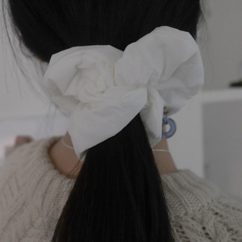 APIOH PADDING SCRUNCHY