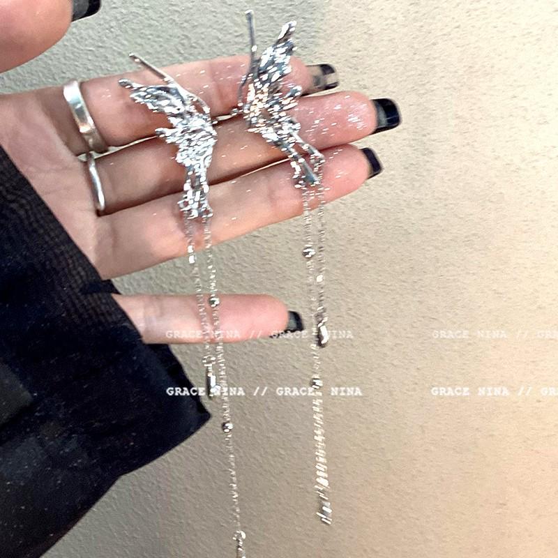 Korean Dongdaemun Star Tassel Snowflake Butterfly Ear Cuff Clip, No Piercing Required, 2025 Design.