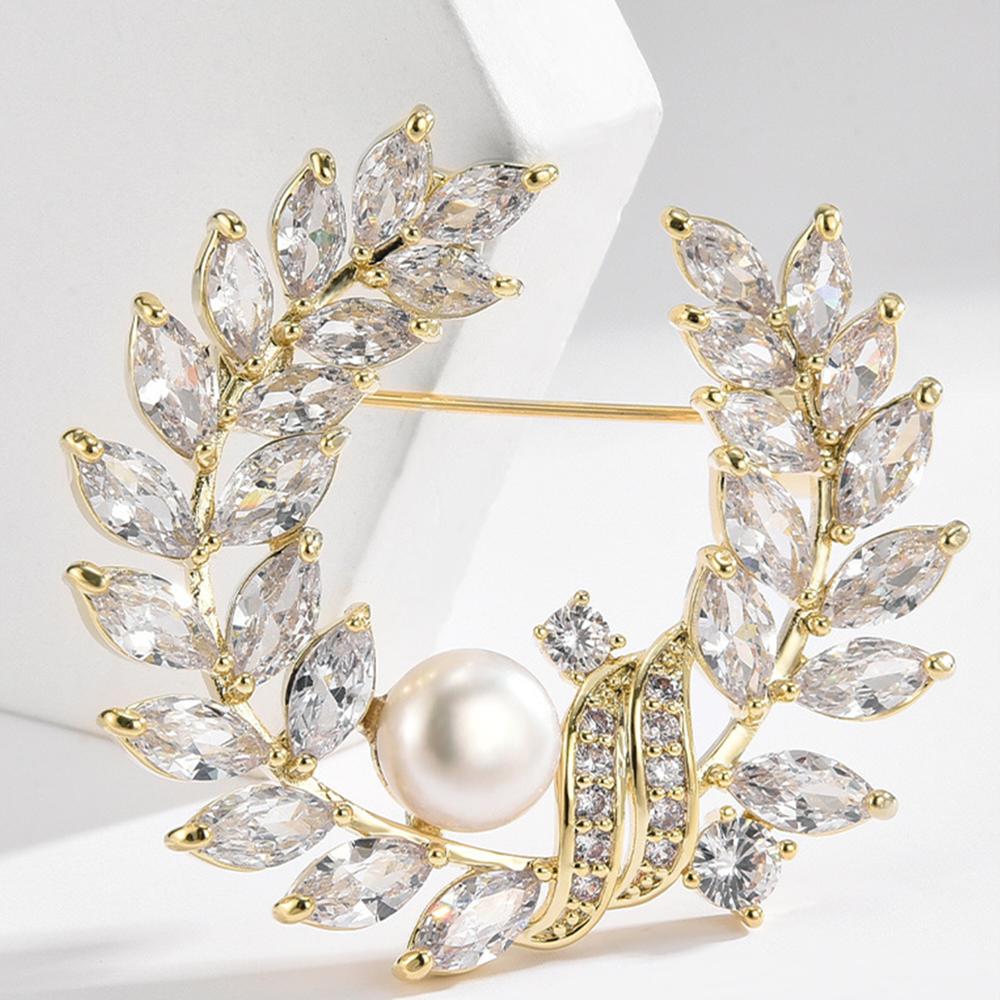 Fashionable leaf pearl colored zircon brooch, anti-exposure brooch for women, metal button to fix clothes, wedding party gift