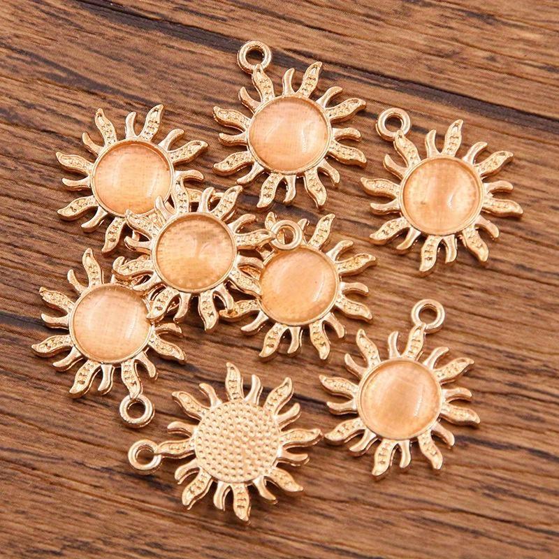 

10 Pieces Sun Pendant, Diy Jewelry - Silver Plated Jewelry Making Accessories for Bracelets, Necklaces and Earrings Light Yellow Color золотой