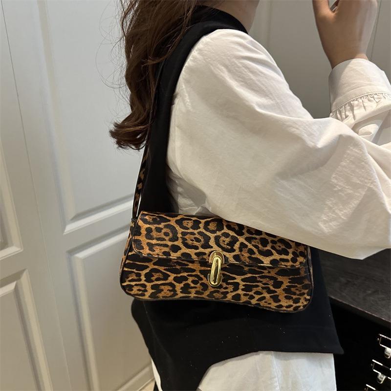 Summer New Sweet and Cool Spice Girl Handbag Personalized Leopard Print Shoulder Bag Versatile Casual Messenger Women's Bag