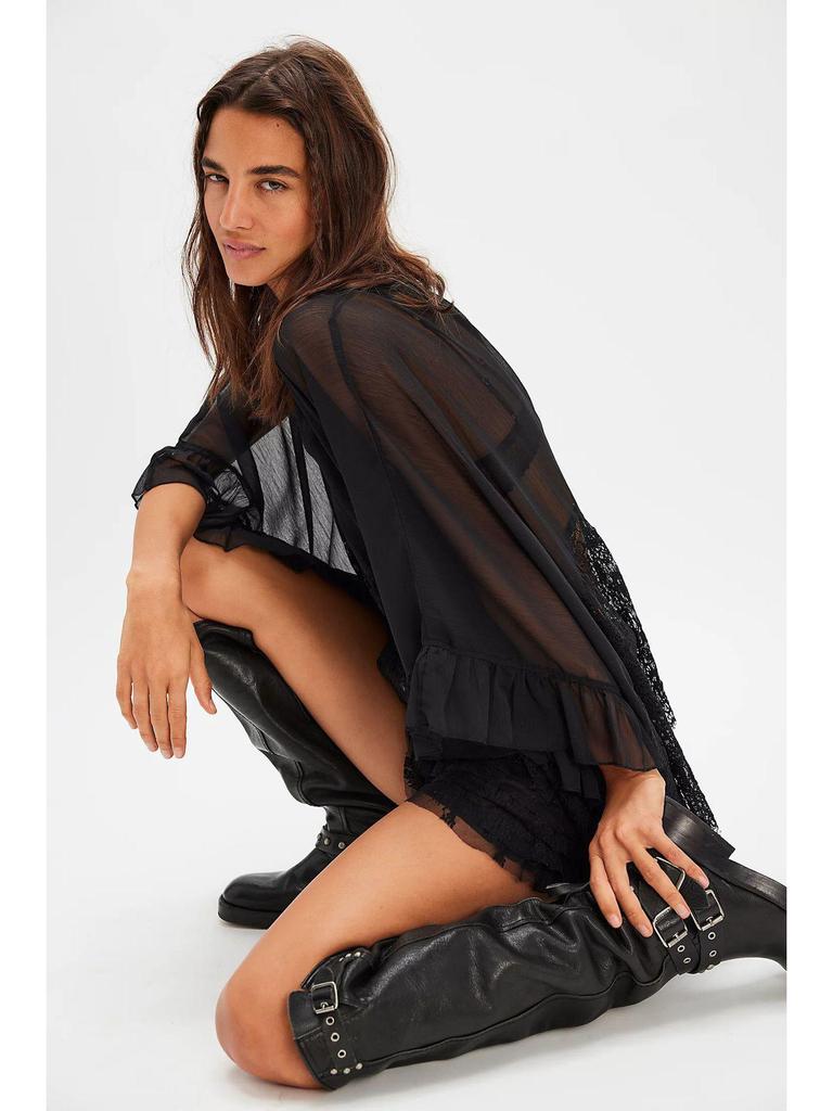 Women's Batwing Sleeve Mesh Cover-up: Spring/Summer Loose Beach Top with Lace Patchwork and Sun Protection.