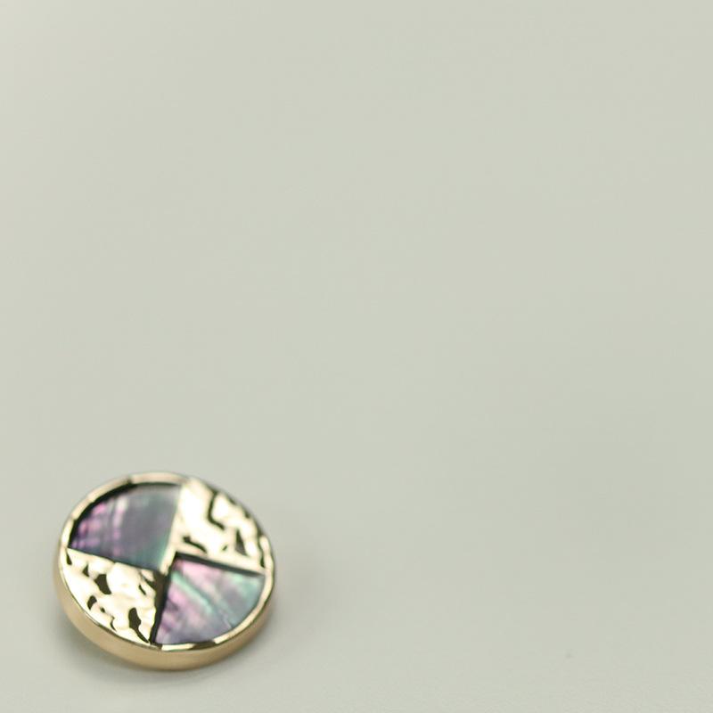 

5Pcs Xiaoxiang Retro Style Buttons Plush Women S Clothes Decorative Buttons Coat Cardigan Buttons Woolen Metal Buttons Coat Buttons 2 #[real shell bright gold] * 28L = 18.0 MM