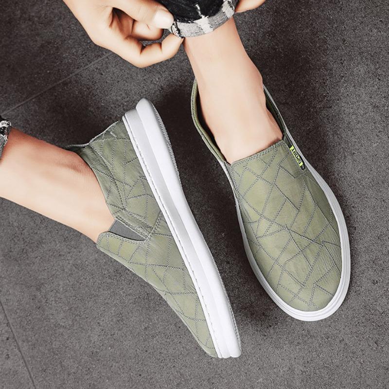 2024 New Men Casual Sneakers Summer Breathable Comfortable Ice Silk Flat Shoes Loafers Fashion Lightweight Walking Footwear Plus