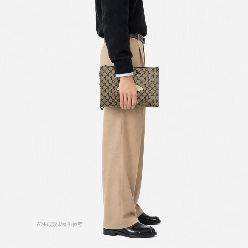 [Pre-Owned] Bee Print Logo Detachable Wrist Strap Canvas And Leather Medium Clutch - Very Good #1U2H4QG