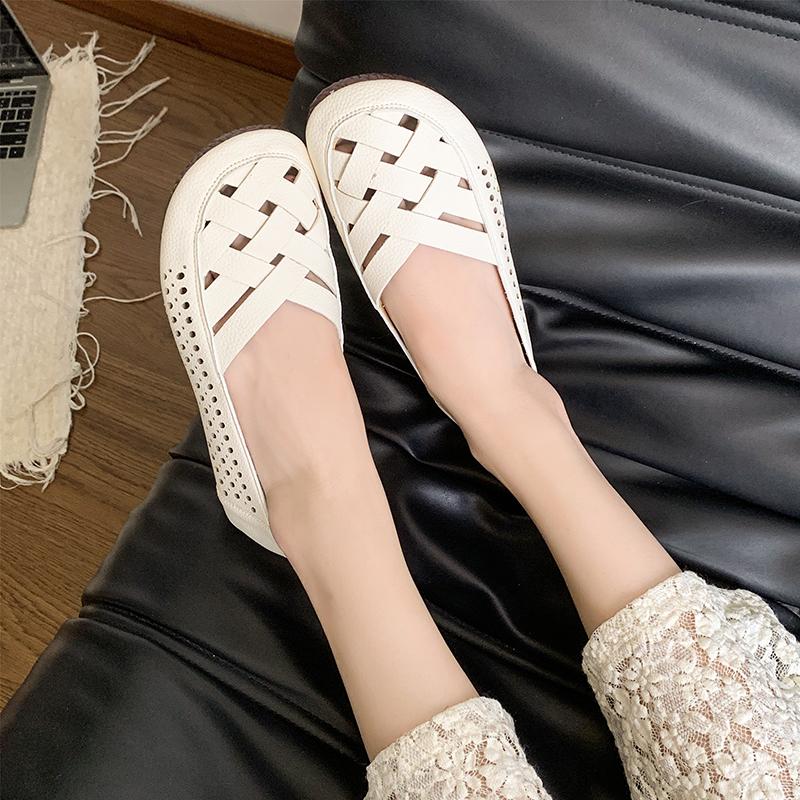 New Women Sandals Fashion Soft Sole Flat Heel Women Hollow Flat Shoes Woman Genuine Shoes Female Casual 2025