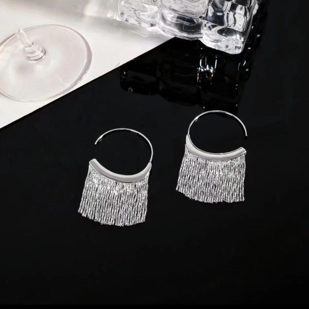 Women's Silver Tassel Sparkling Stud Earrings - Versatile and Stylish for a Sweet, Cool Look