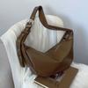 IELGY Retro Commuter Underarm Bag Autumn Large Capacity Cross-Body Dumpling Bag