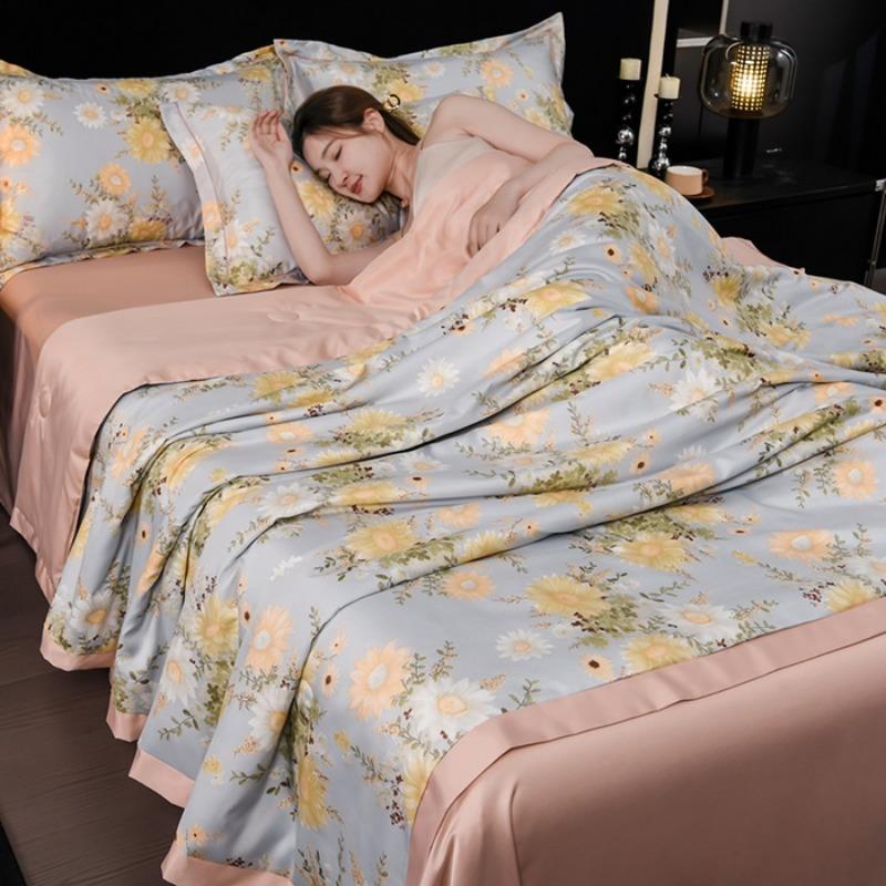 Fashion Summer Breathable Fashion 6A Silk Blend Summer Washable Skin Friendly Air Conditioning Quilt