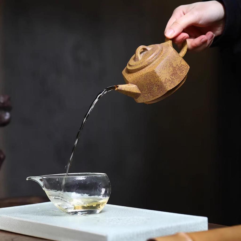 Hexagonal Sea View Yixing Zisha Teapot with Dragon Bone Gold Sand