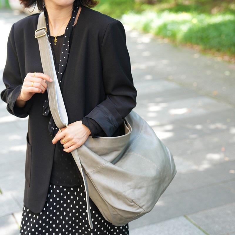 

Women s Classic Large Capacity Crossbody Tote - European & American Fashion, Simple Versatile Shoulder Bag for Commuting сірий колір