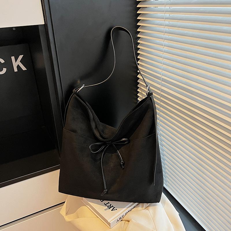 Suede bag women's large-capacity new autumn and winter versatile shoulder messenger bag commuter tote bag