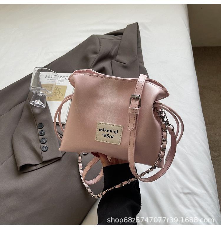 Textured handbag 2025 new high-end simple fashion portable messenger bag niche temperament trendy women's bag