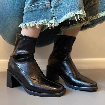 French Soft Leather Thick Heel Short Boots Women's 2025 Autumn and Winter New Velvet Retro Square Head High Heel Elastic Thin Martin Boots