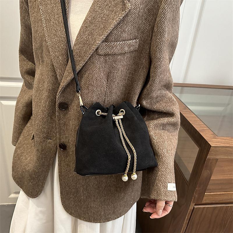 Minimalist Water Bucket Bag With Drawstring Closure For Daily Casual Wear
