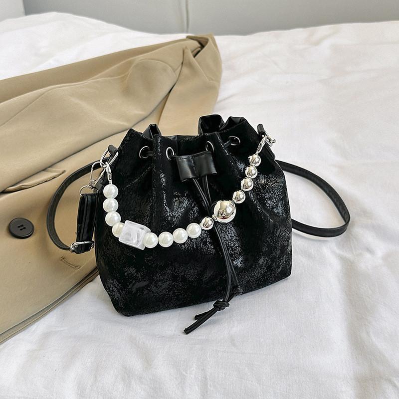 Fashionable 2024 Street Style Pu Chain Bucket Bag For Women With Quilted Stitching