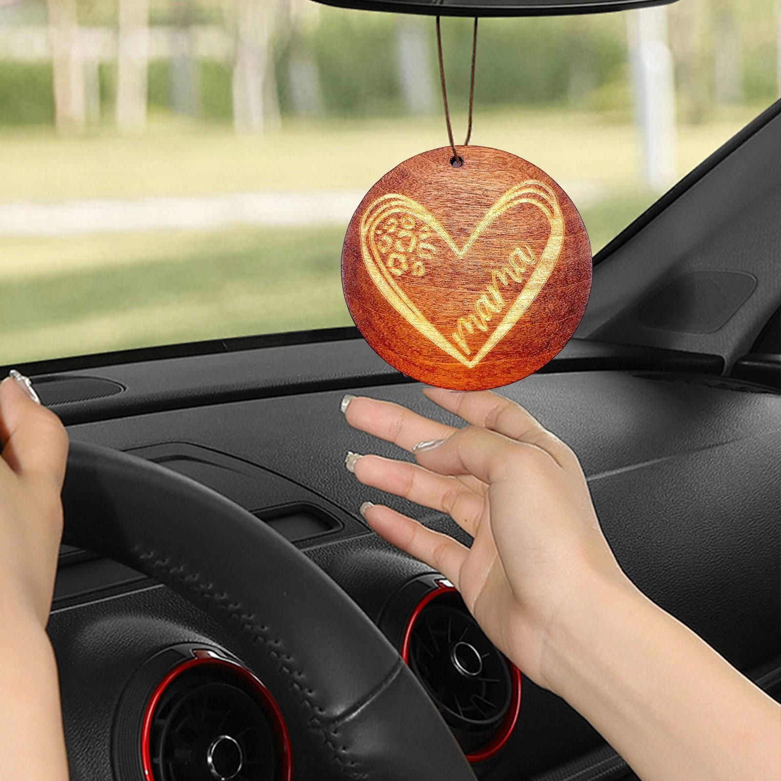 

Подвеска в виде круглой деревянной фишки с гравировкой ко Дню матери One Size кофейный