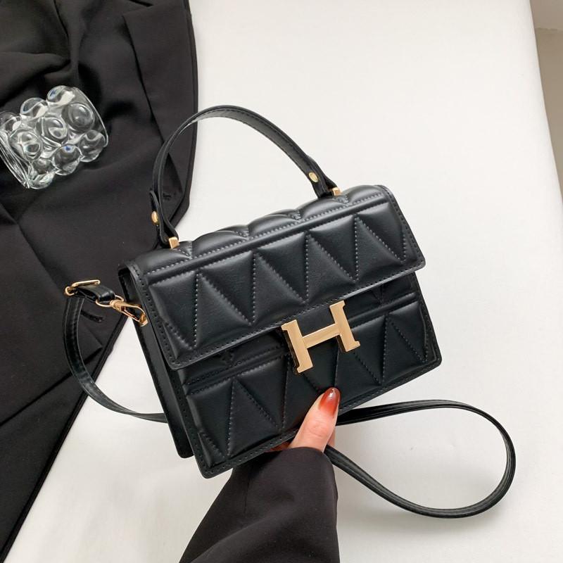 Стильная однотонная сумка 2023 Зимняя Новая Повседневная Сумка-мессенджер Персональная Маленькая Квадратная Сумка чёрный