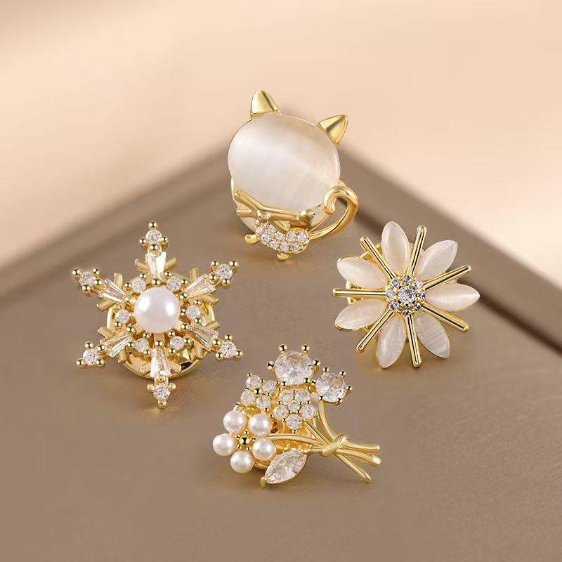 2024 Trendy Women's Invisible Anti-Exposure Brooch Pin for Clothes