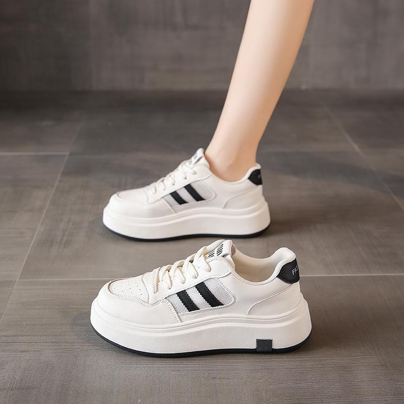 

New spring outer white shoes women s platform popular versatile Angola wear 2025 red muffin casual sports board shoes 40 чорний