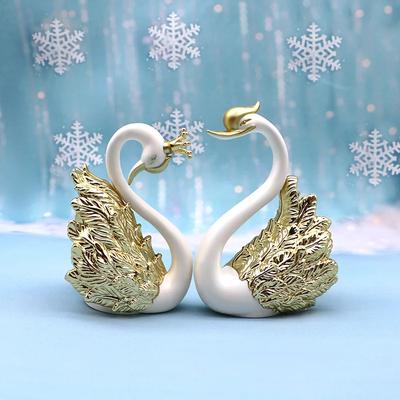 2 Stück/Set Schwan Modell Niedliche Figur Sammlerstücke Niedliche Auto Innendekoration Kuchenaufsatz Deko für Liebes-Thema Dekoration Luxus Heimdeko
