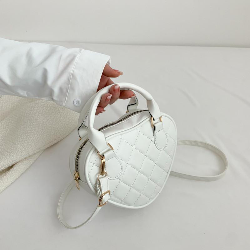 Trendy 2023 Heart-shaped Crossbody Bag Stylish Simple Pu Leather Purse For Women