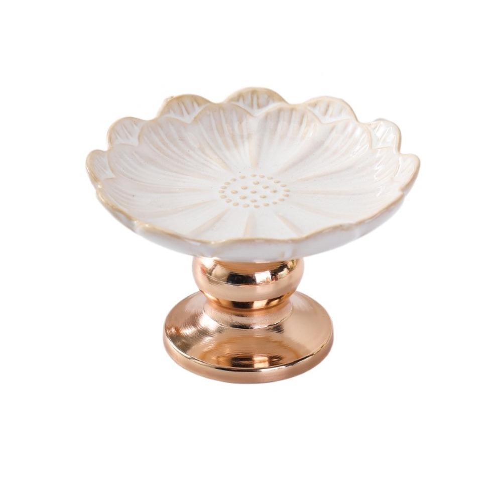 

Light Luxury Ceramics Candle Stand European Style Candlestick Craft Candle Holder Birthday Gift белый