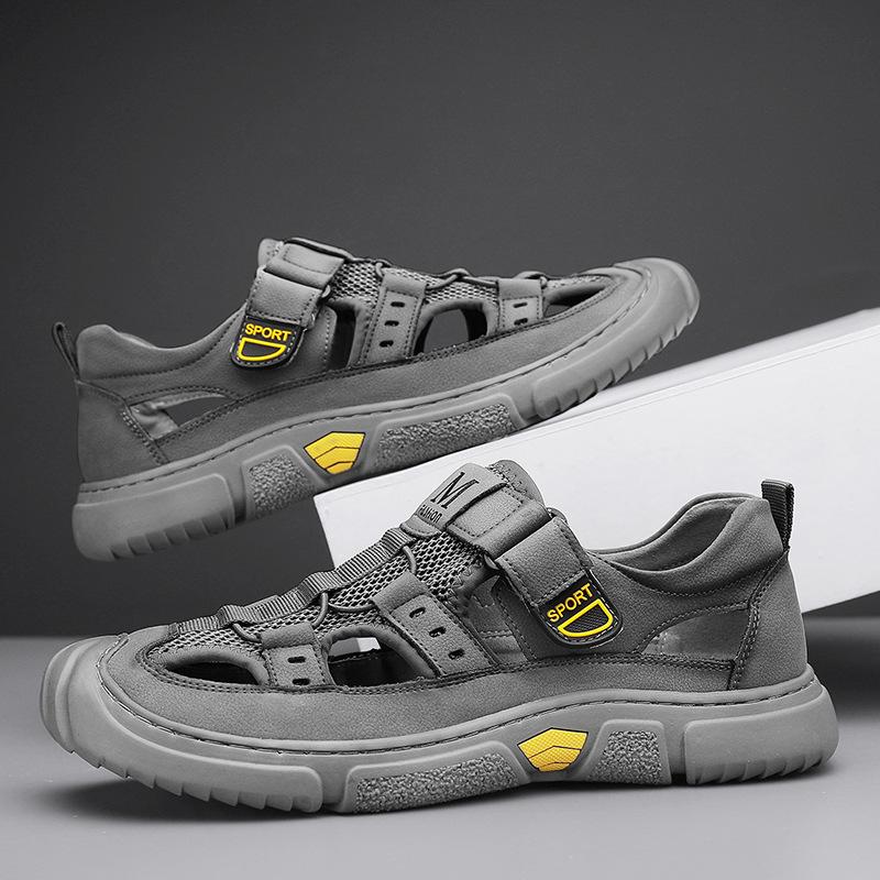 

Сандалі чоловічі 2025 літо нові універсальні повсякденні нековзні взуття з отворами спортивні пляжні вуличні для ходьби у воді сандалі з закритим носком 44 сірий колір